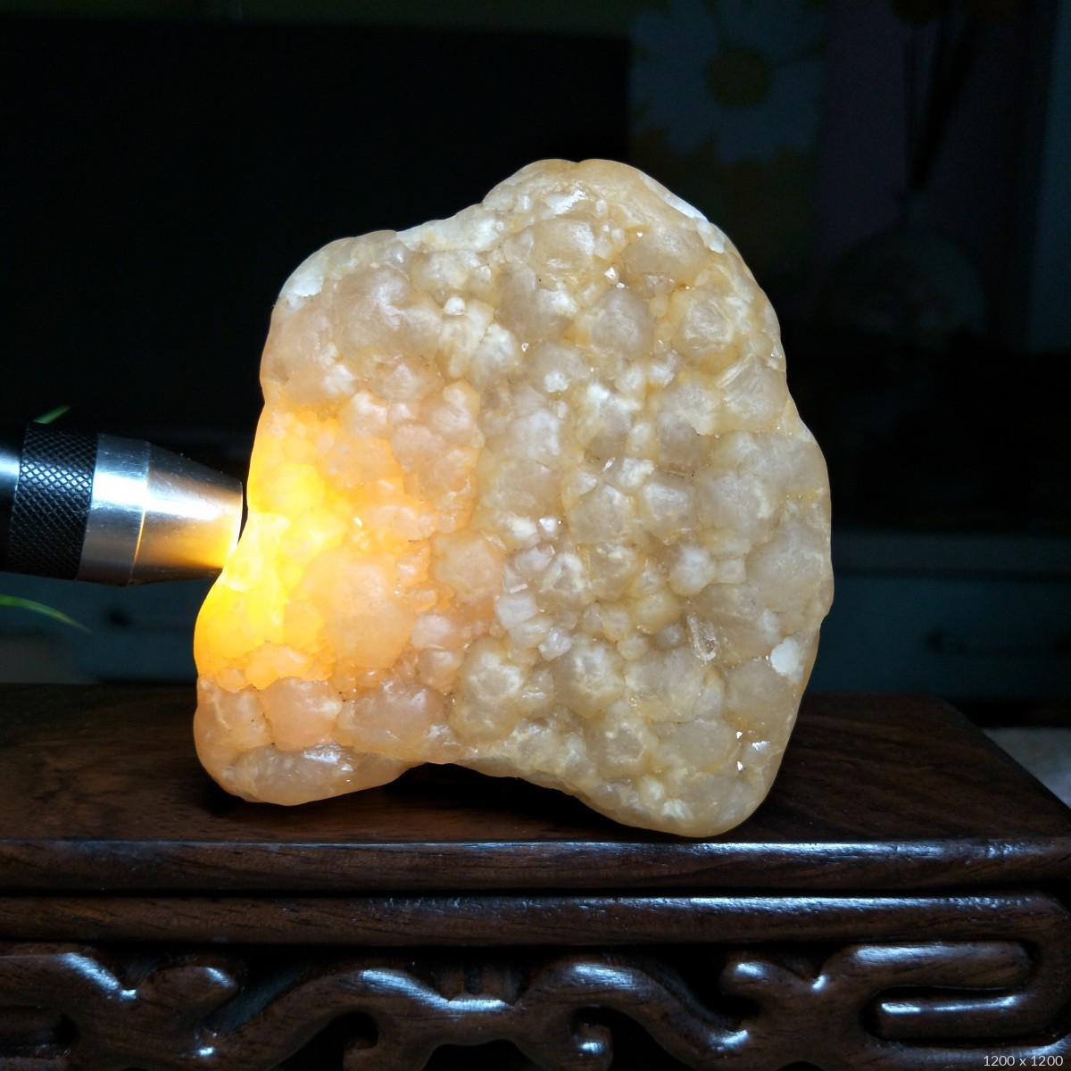 5x8cm 重量:未知 底座:不含 运费:免运费 藏品意蕴:金玉满堂 晶蜡冻