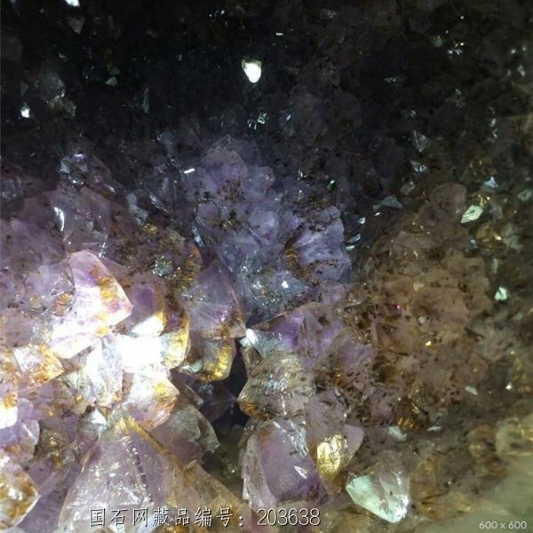 钛发金紫色水晶洞