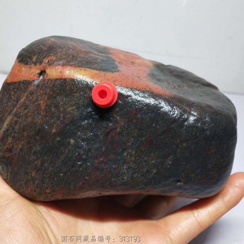 (山泉老师)俏色图案红伊丁石