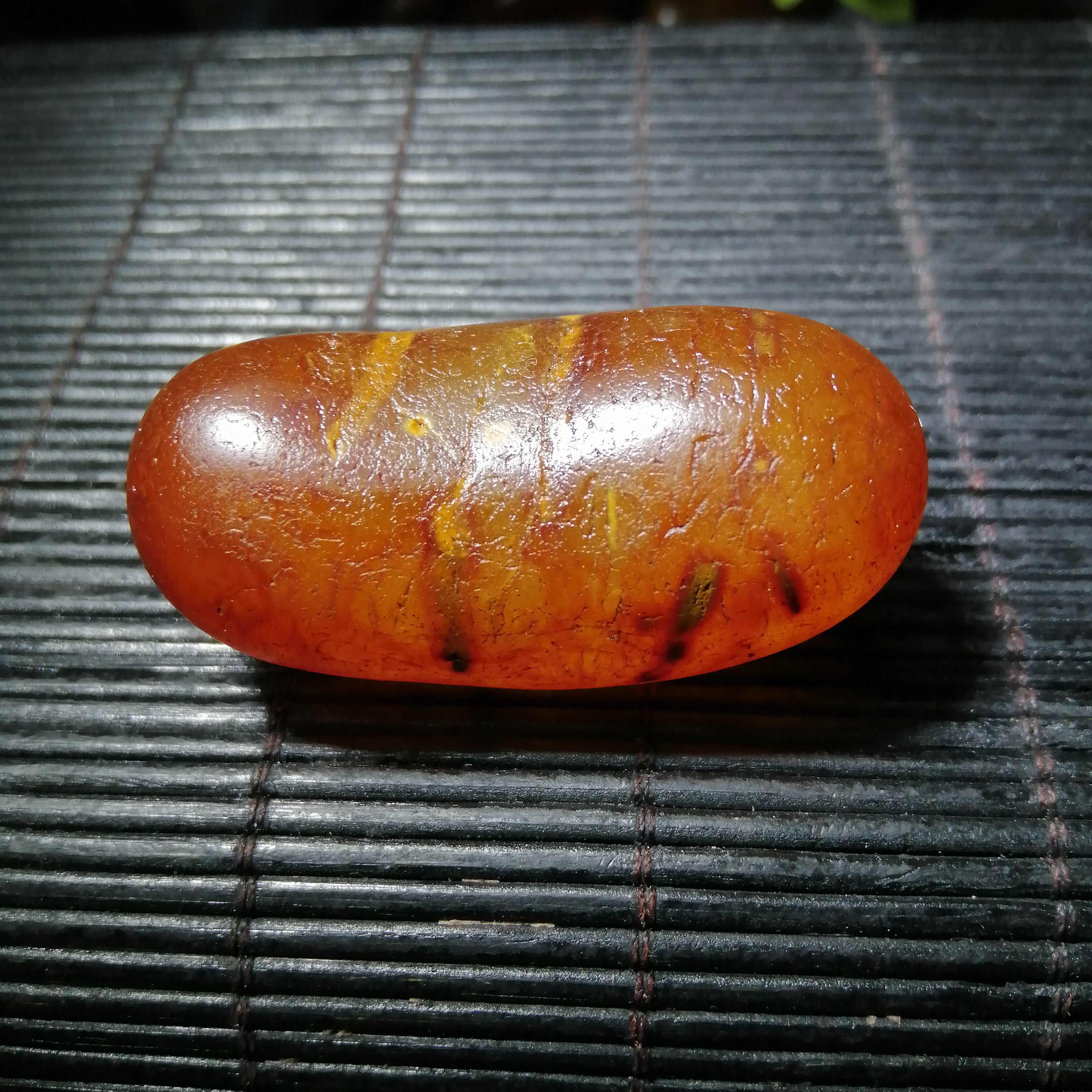 玛瑙籽料象形萝卜
