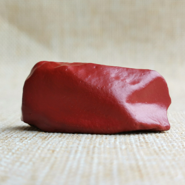 阿拉善戈壁玛瑙原石，阿拉善地表红碧玉，润度好，手感细腻，请看楚尺寸再拍！