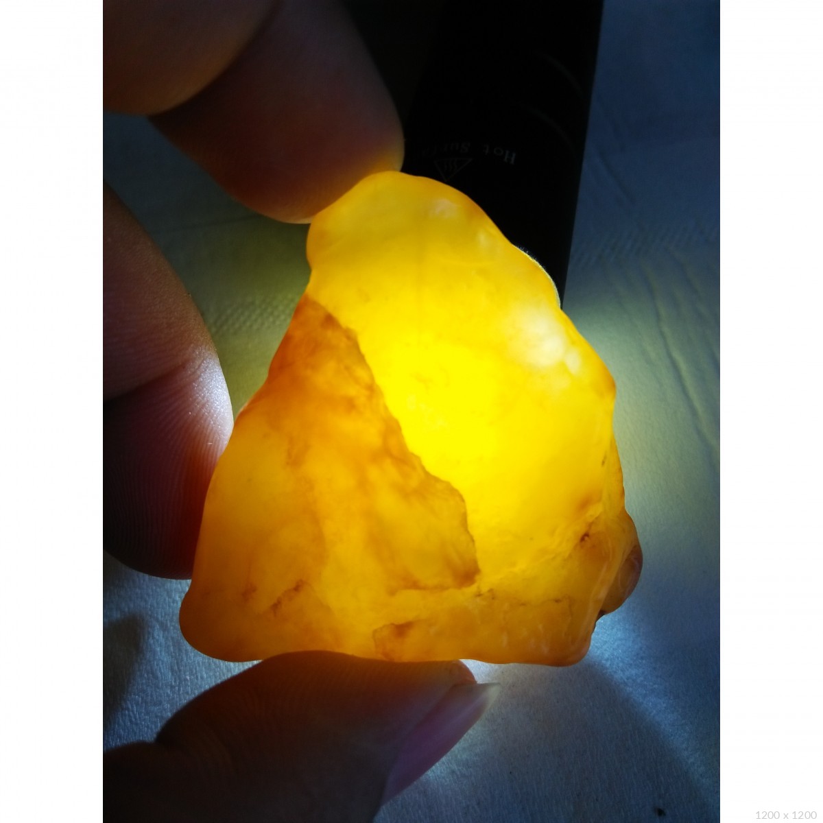 石馆 黄蜡石馆  45克黄冰小玩 藏品名称:45克黄冰小玩 石种:黄蜡石