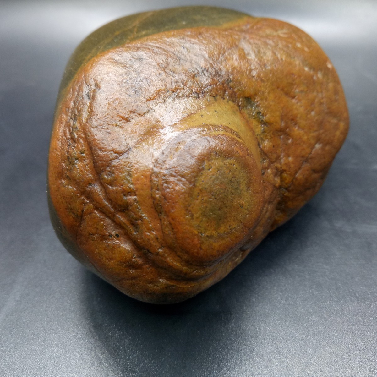 天然水冲金纹石