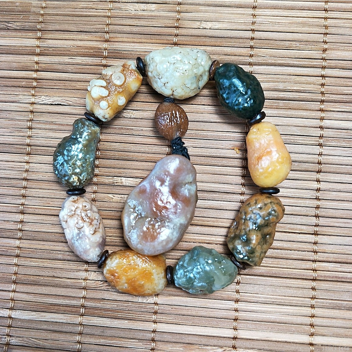 纯天然戈壁玛瑙玉化鱼籽玛瑙随形手串