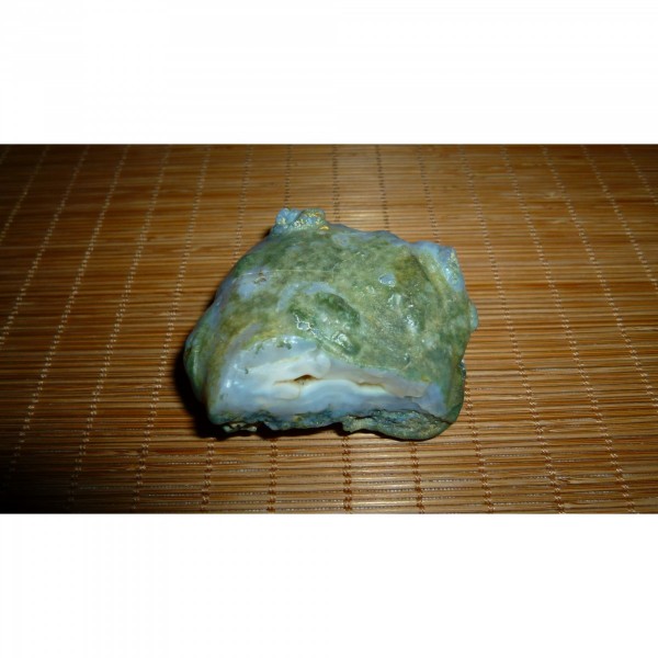 绿玛瑙把件阿拉善地表玛瑙原石