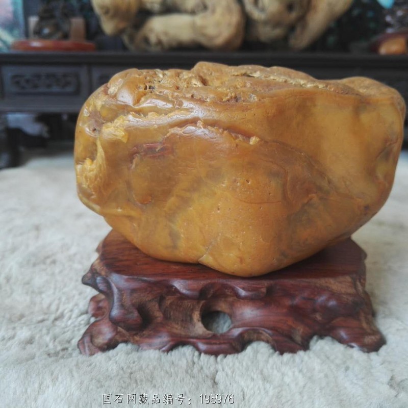 石馆 方寸集古轩  冻石籽料 藏品名称:冻石籽料 石种:黄蜡石籽料 产地