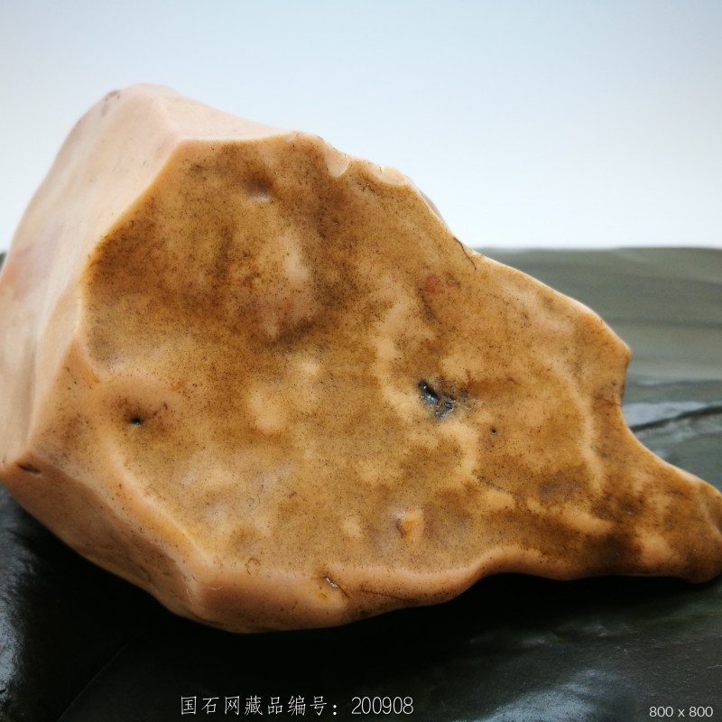 新疆蛋白石雕件图片