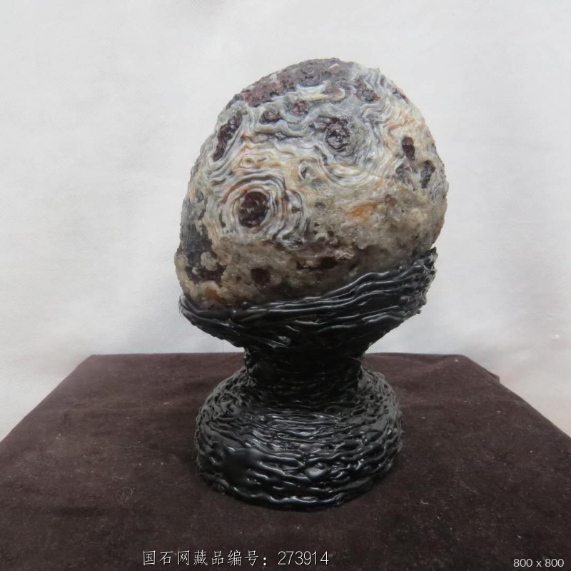 石馆 恒玉缘  圆梦 藏品名称:圆梦 石种:内蒙左旗缠丝玛瑙 产地: 大小