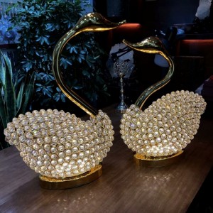 天然"鹅如意"水晶灯