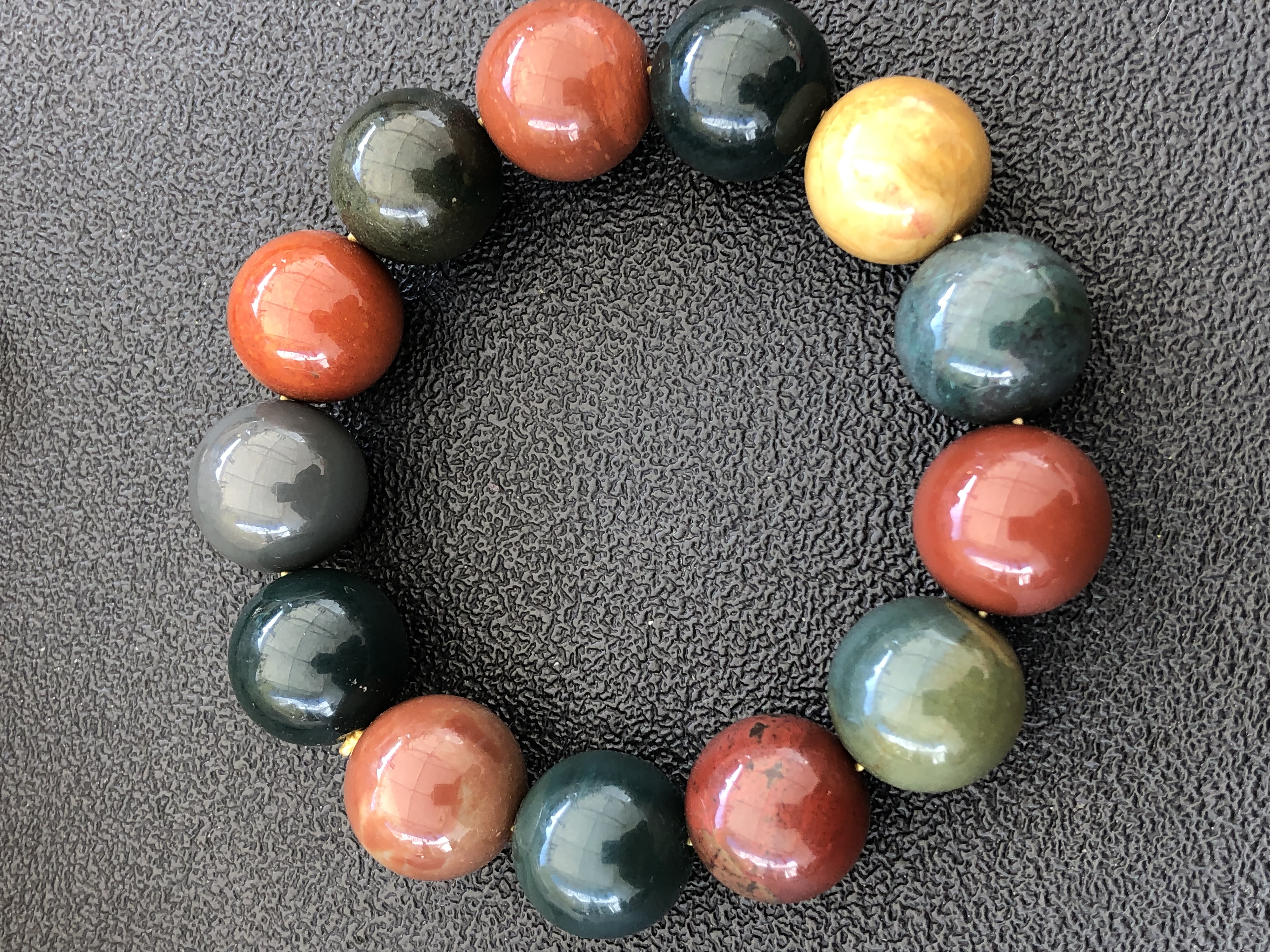 石馆 宇飞石阁  精品阿拉善彩玉 藏品名称:精品阿拉