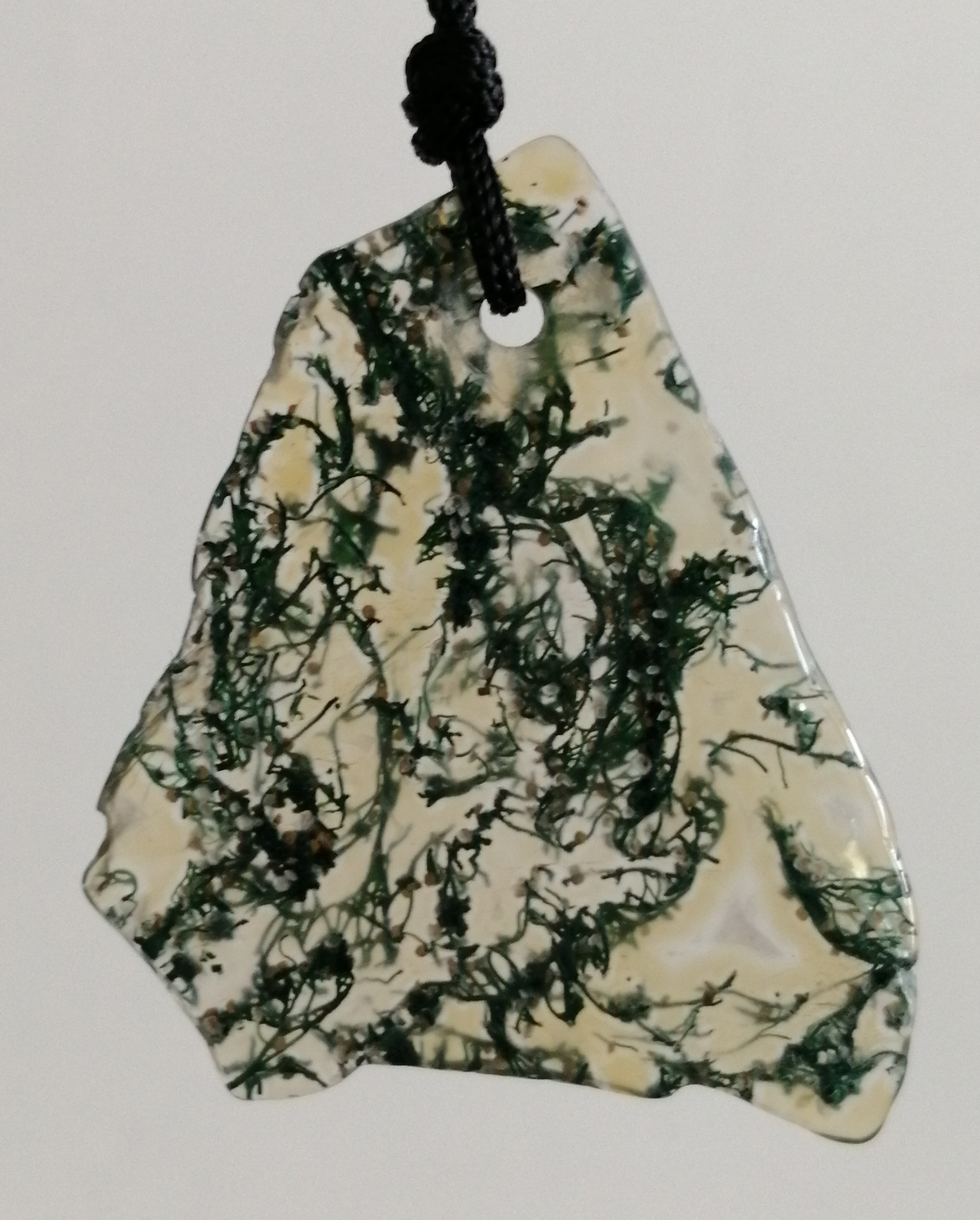 天然水草玛瑙 - 石馆 - 国石网