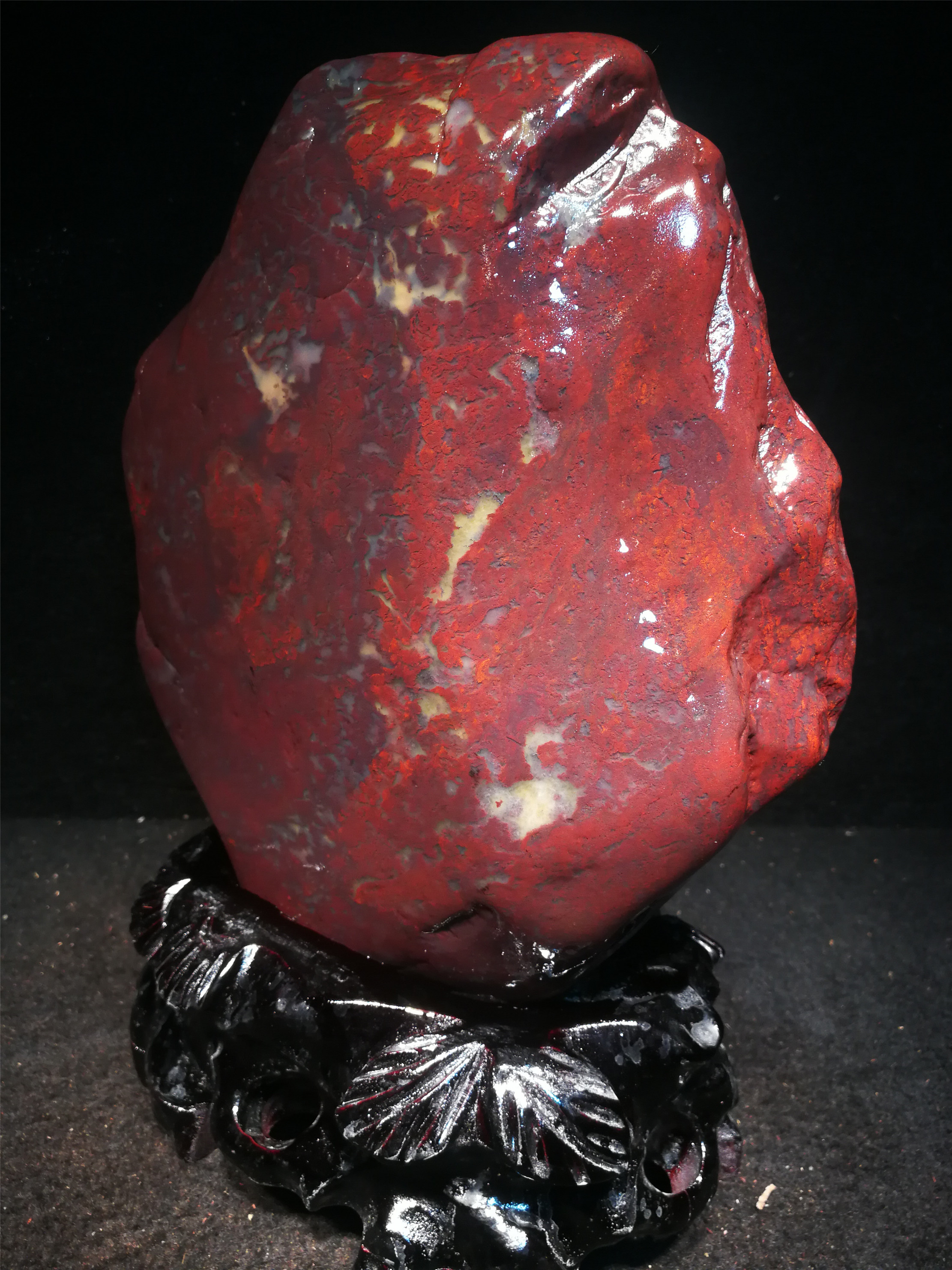 《镇宅石》桂林鸡血玉摆件奇石