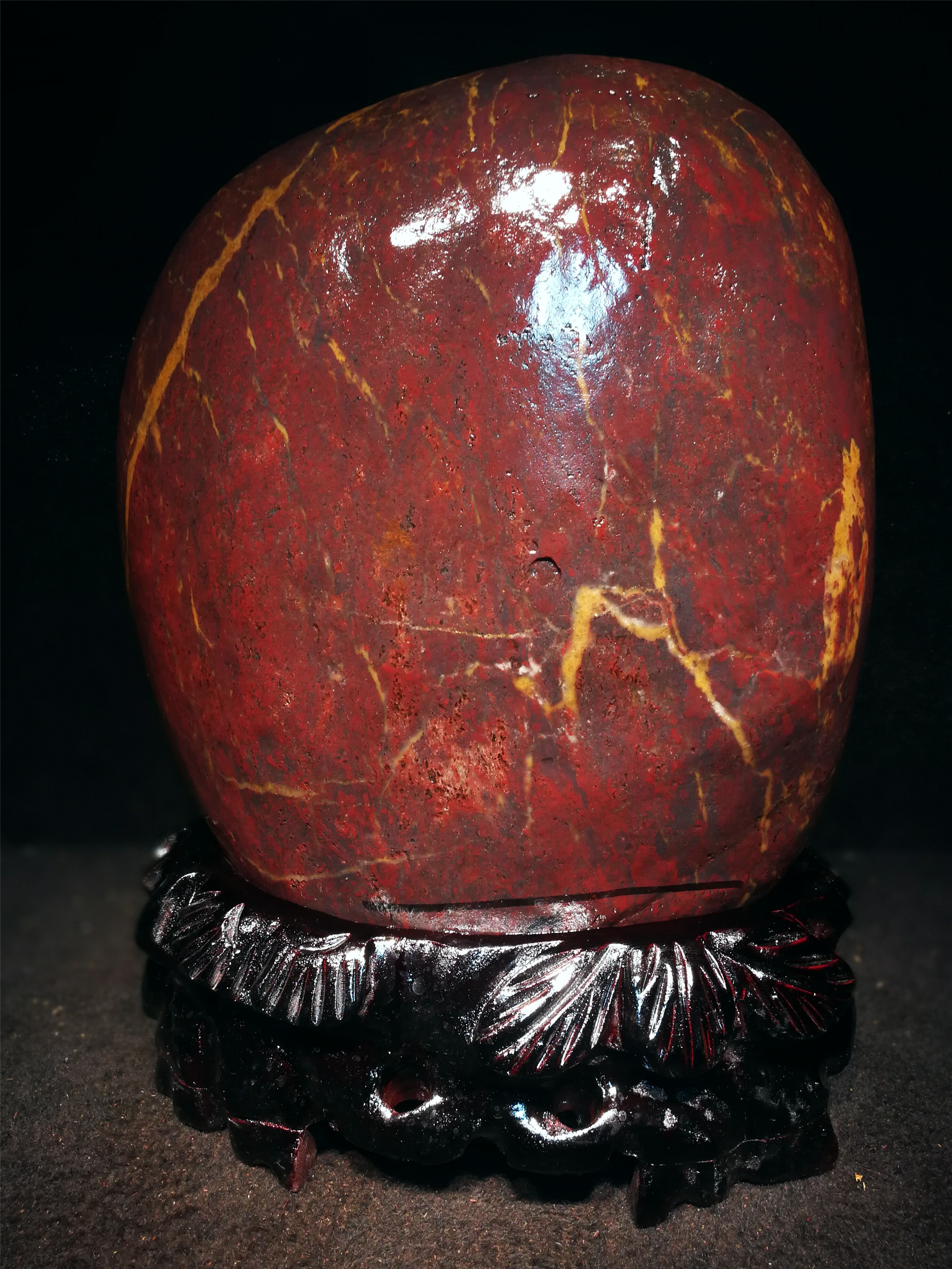 刘关张桂林鸡血玉奇石镇宅石