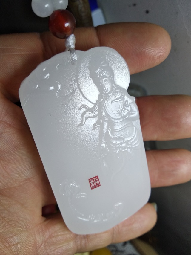 新疆天山白玉观音